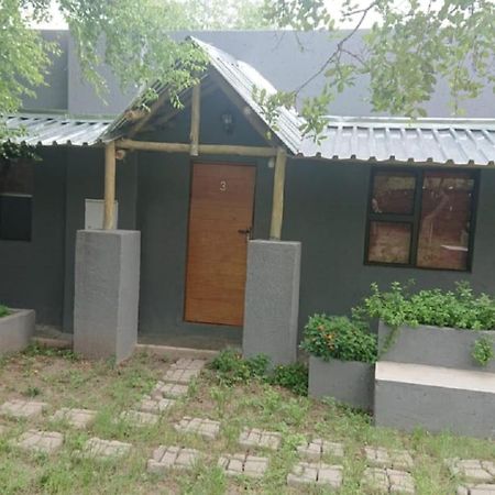Svh Bush Lodge Marloth Park Bagian luar foto
