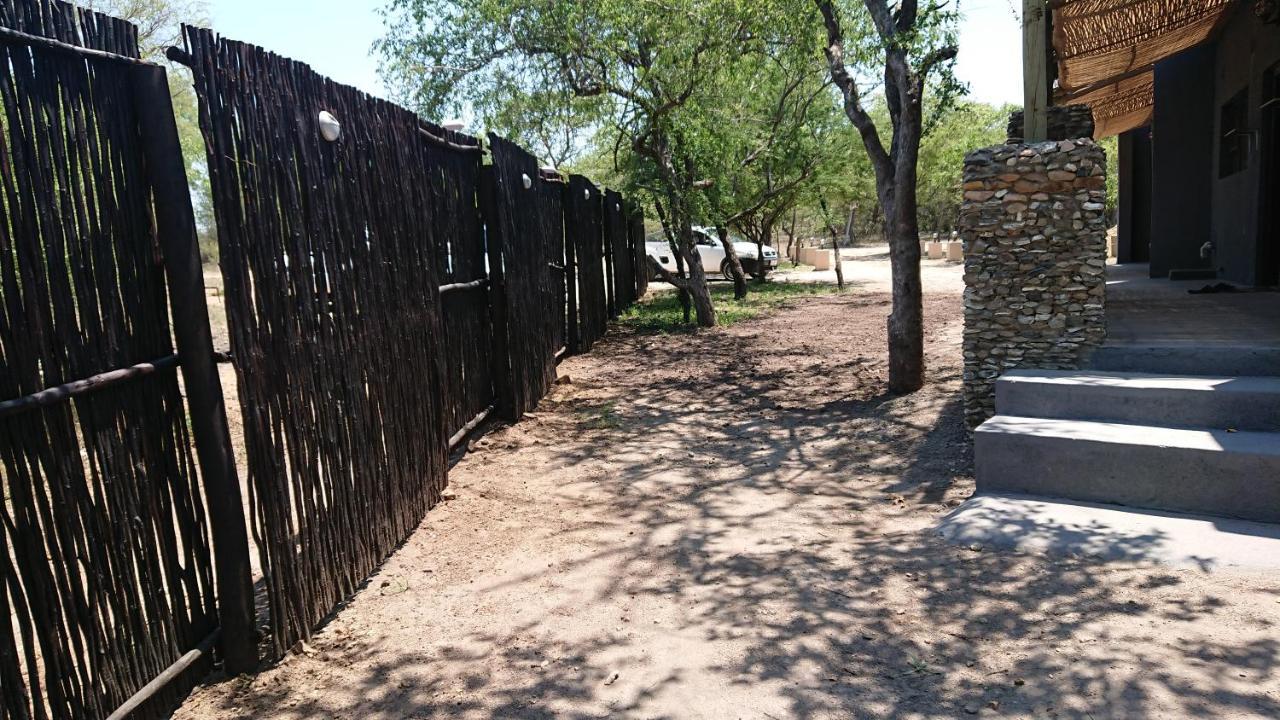Svh Bush Lodge Marloth Park Bagian luar foto