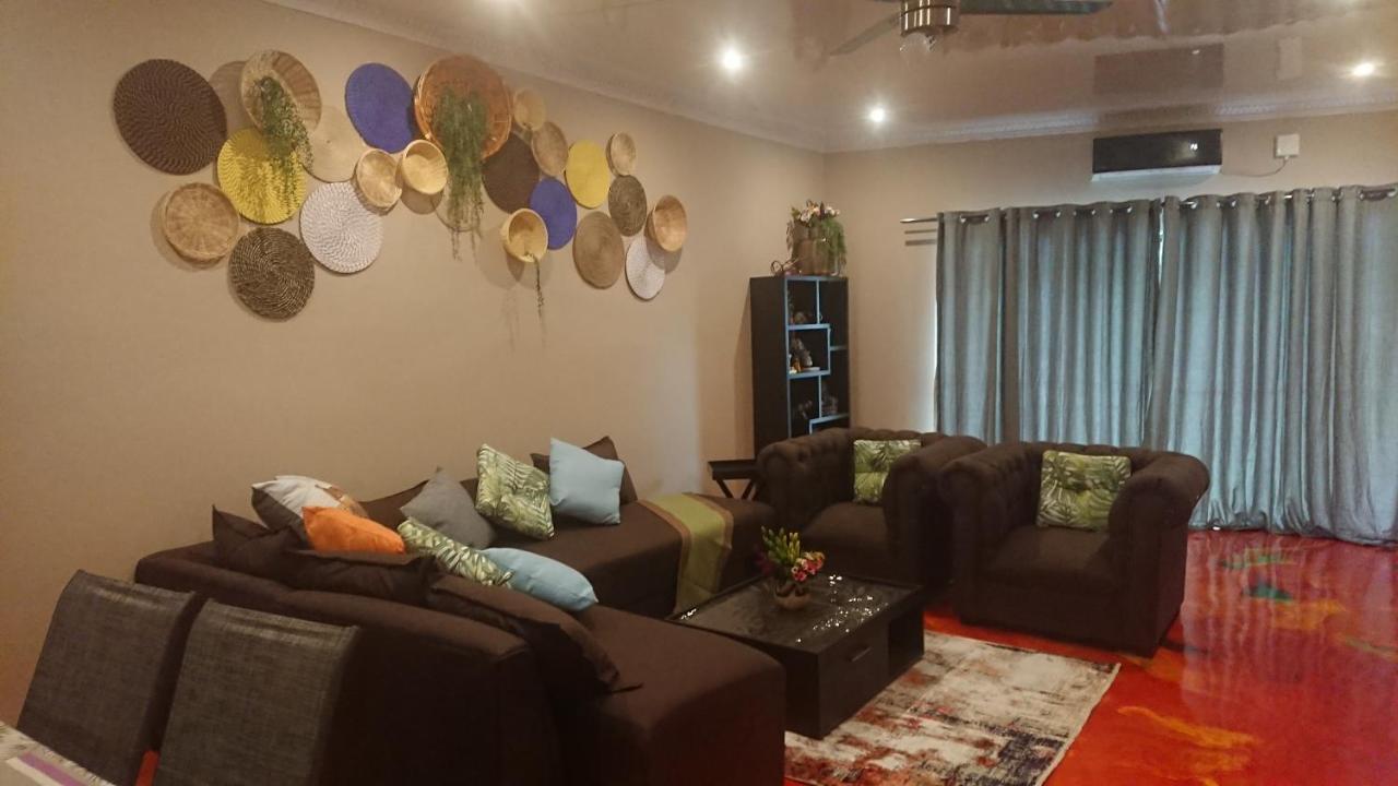 Svh Bush Lodge Marloth Park Bagian luar foto