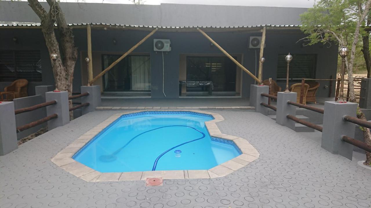 Svh Bush Lodge Marloth Park Bagian luar foto