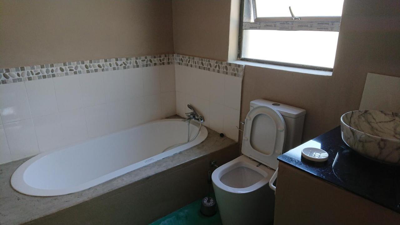 Svh Bush Lodge Marloth Park Bagian luar foto
