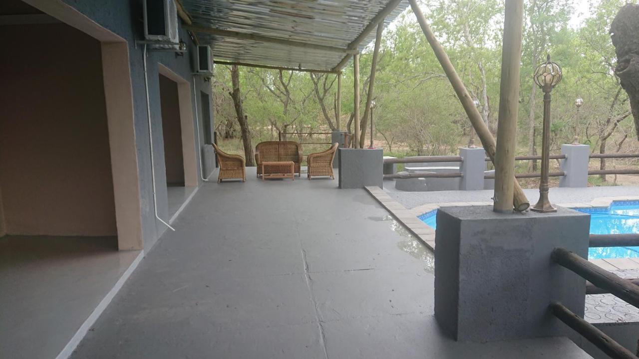Svh Bush Lodge Marloth Park Bagian luar foto