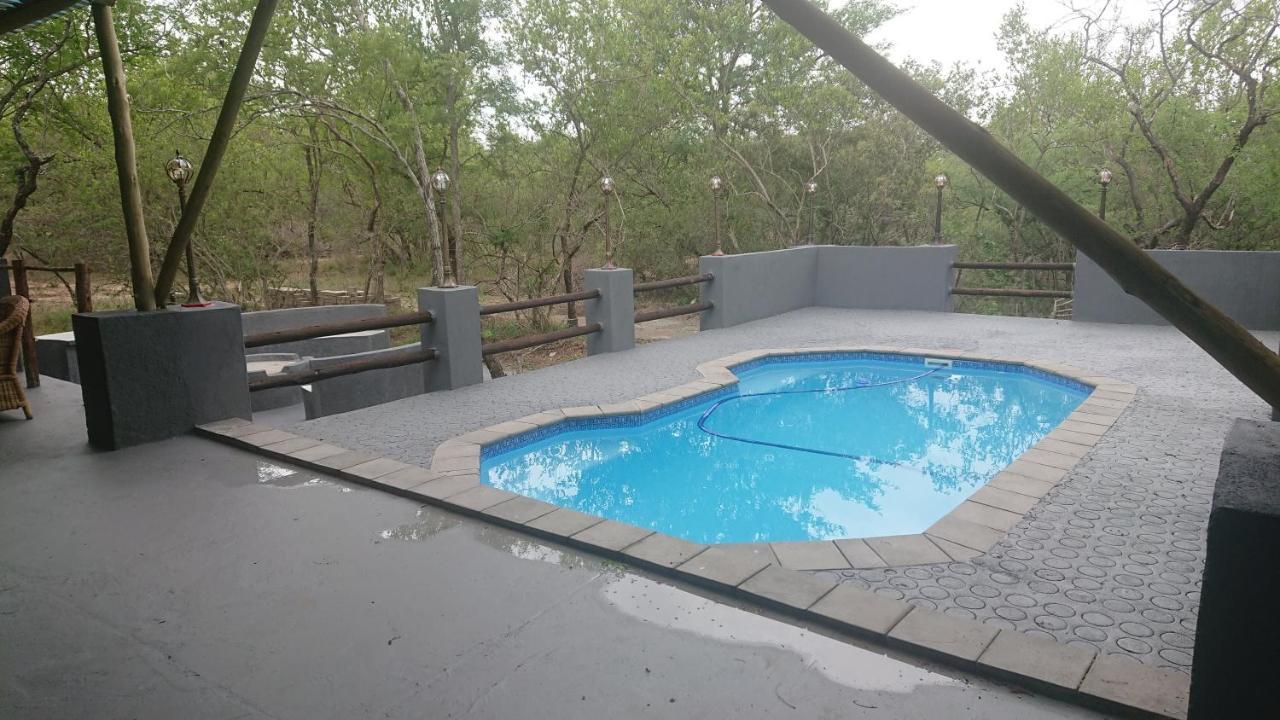 Svh Bush Lodge Marloth Park Bagian luar foto