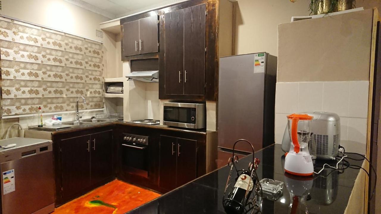 Svh Bush Lodge Marloth Park Bagian luar foto