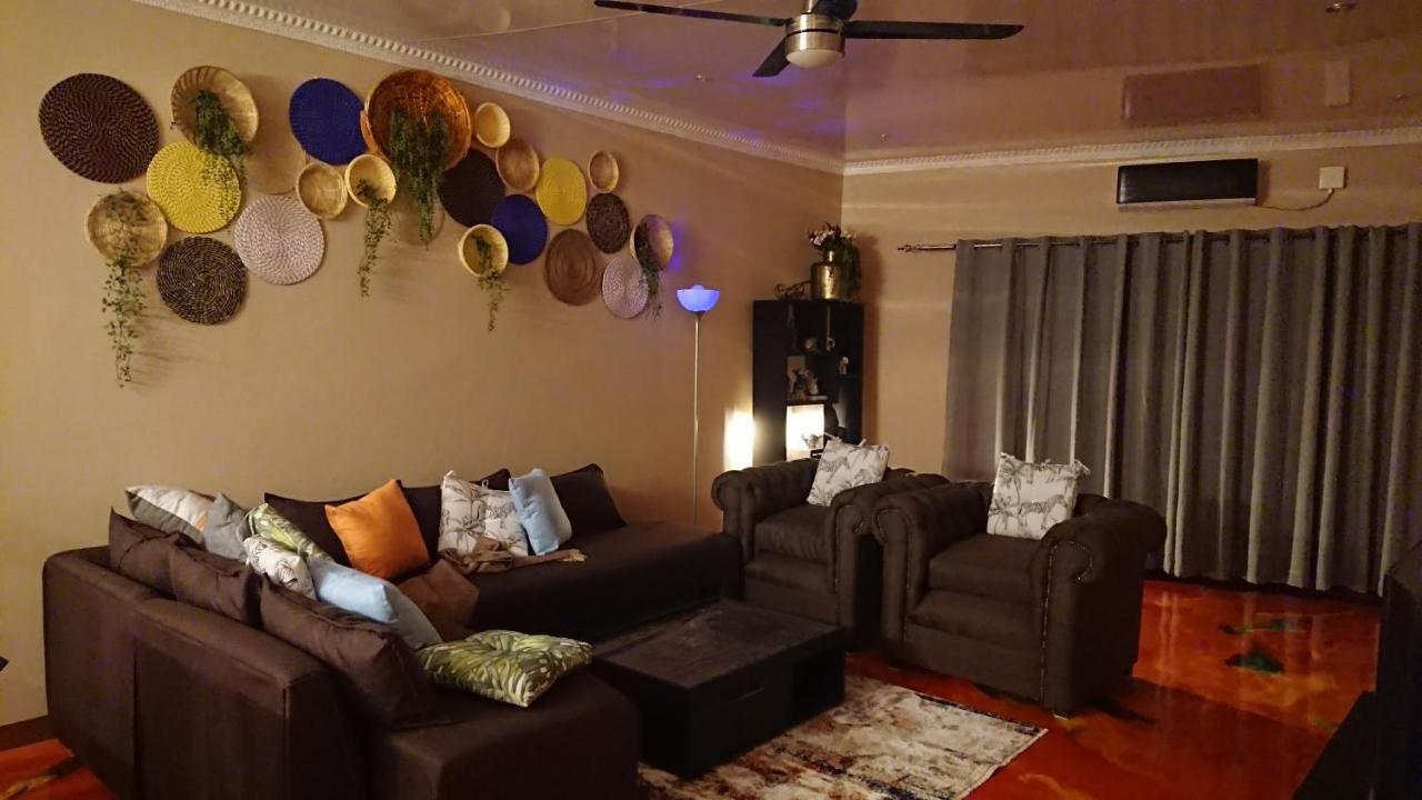 Svh Bush Lodge Marloth Park Bagian luar foto
