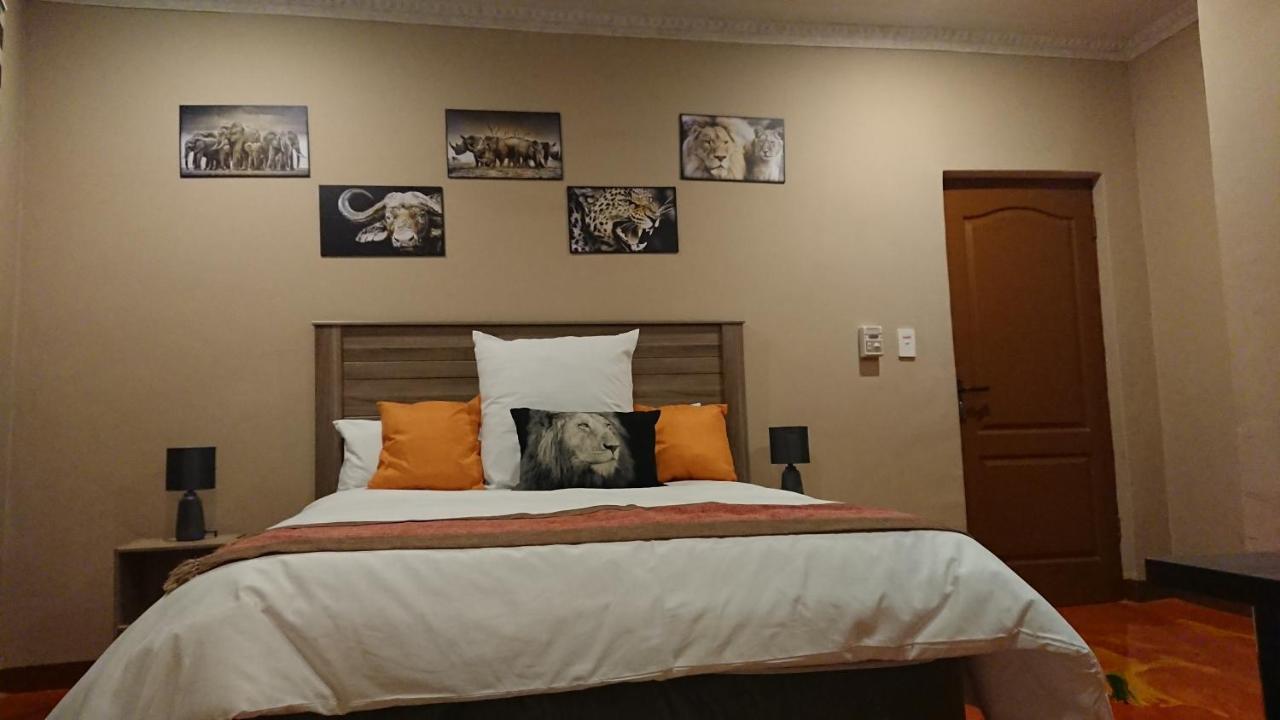 Svh Bush Lodge Marloth Park Bagian luar foto