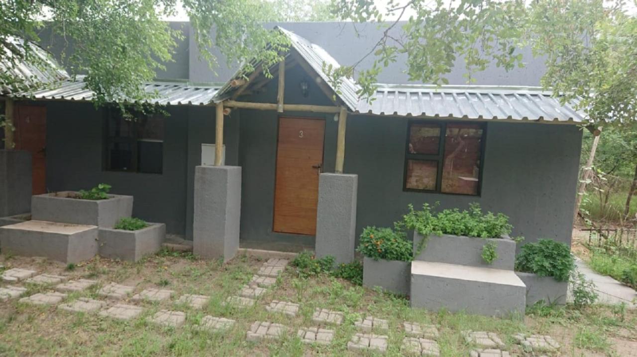 Svh Bush Lodge Marloth Park Bagian luar foto